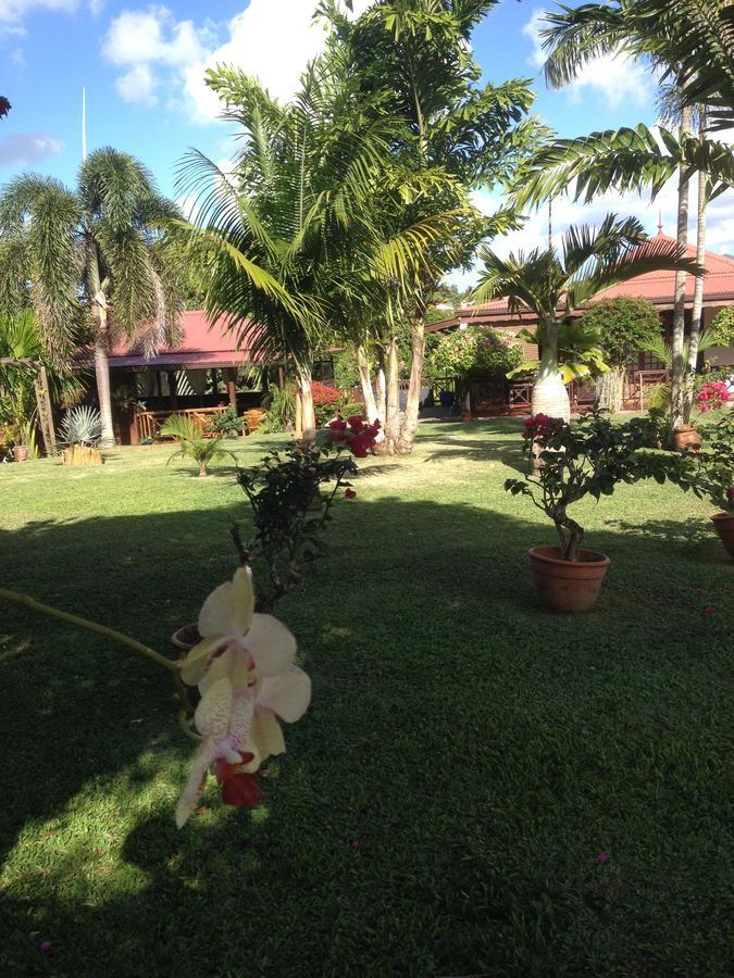 Le Bungalow Des Bougainvilliers Ducos Eksteriør bilde
